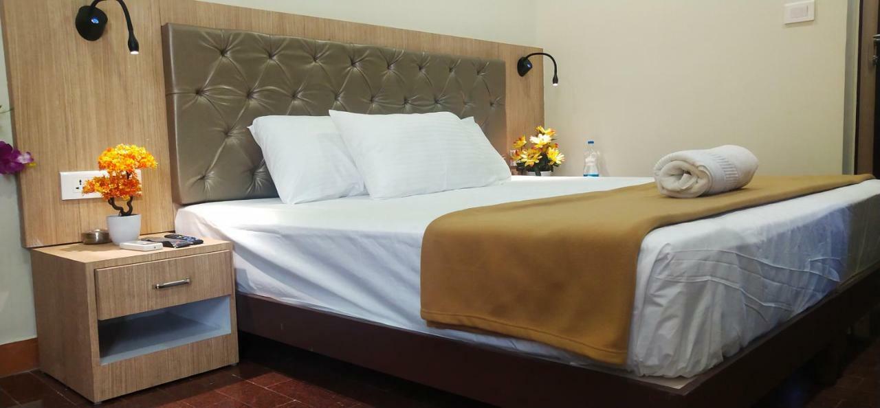 Hotel Amutham Residency Tiruchirappalli Exterior foto