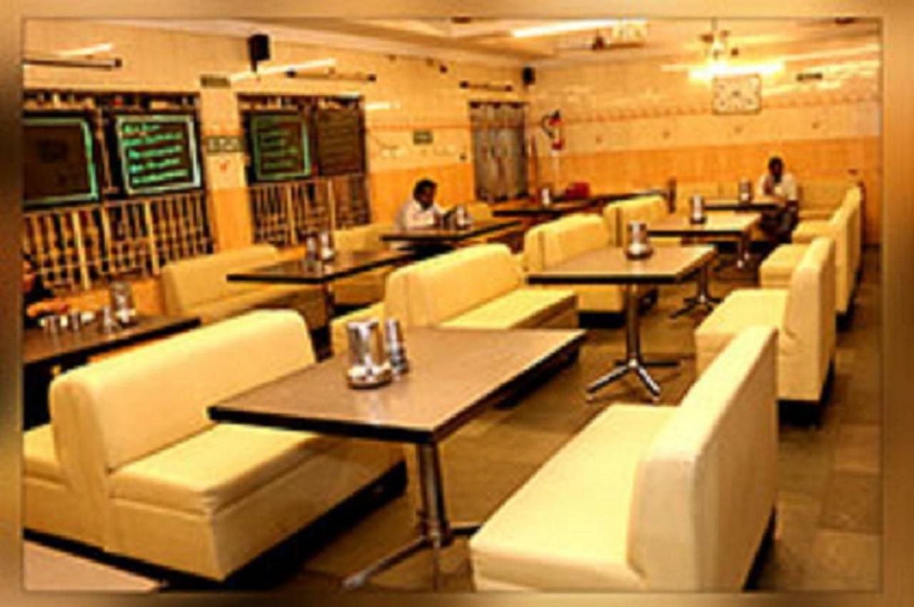 Hotel Amutham Residency Tiruchirappalli Exterior foto